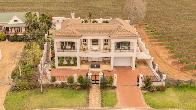 5 Bedroom Property for Sale in Aurora Western Cape